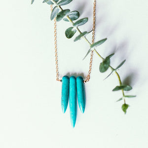 Turquoise necklace with matte gold chain